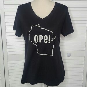Wisconsin "Ope!" Black Short Sleeve V-Neck T-Shirt Women's size large